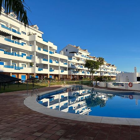 2 Bedrooms Sea And Pool View Apt In Duquesa Golf & Gardens Manilva Кастильо-де-Сабинильяс Экстерьер фото