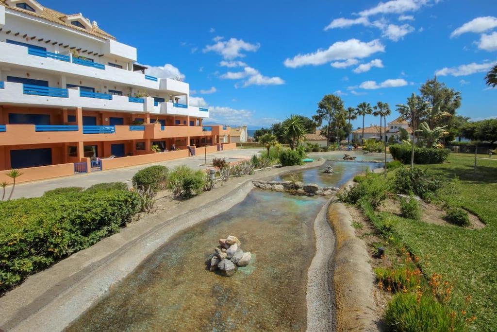 2 Bedrooms Sea And Pool View Apt In Duquesa Golf & Gardens Manilva Кастильо-де-Сабинильяс Экстерьер фото